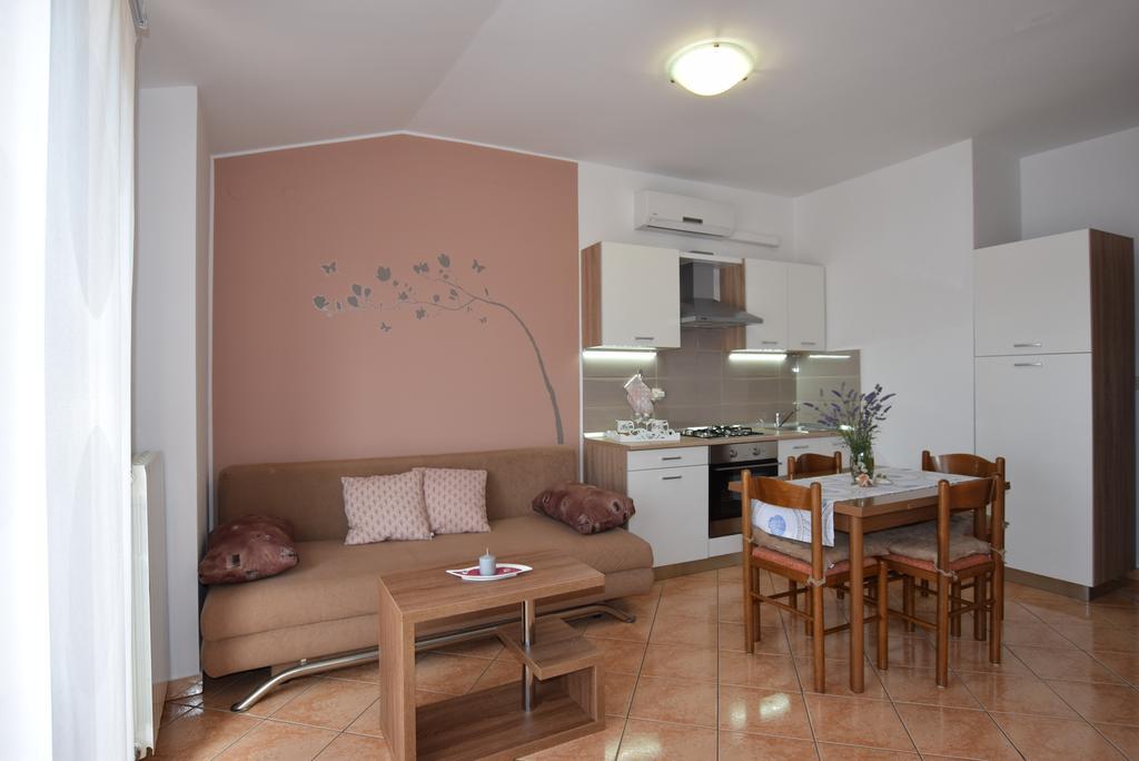 Apartments Petra บานโจเล ภายนอก รูปภาพ
